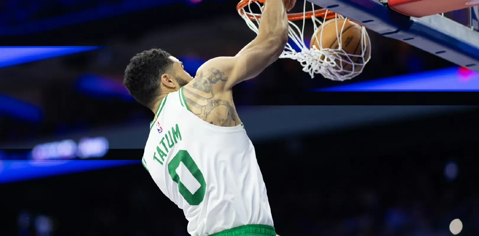 ayx sports-塔图姆迎来十五赛季出色发挥，FPX观众热烈欢呼！气势如虹延续-ayx sports