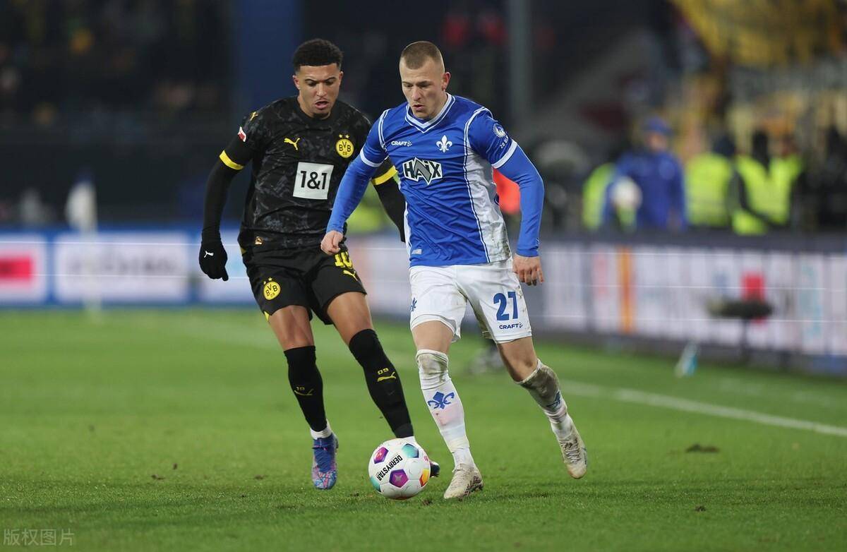 关于多特蒙德转会期伤情更新,志在德甲名次提升,管理层满意,医务组通报恢复的信息 关于多特蒙德转会期伤情更新,志在德甲名次提升,管理层满意,医务组通报恢复的信息