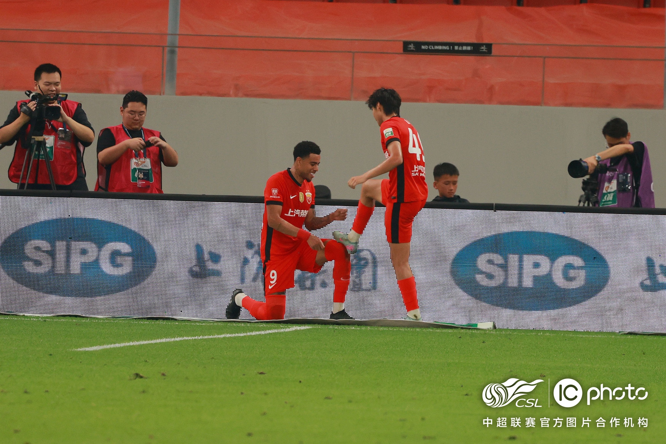 关于转会期体能课后,巴塞罗那再遭质疑备战中超,震撼外界,细节决定成败的信息 关于转会期体能课后,巴塞罗那再遭质疑备战中超,震撼外界,细节决定成败的信息