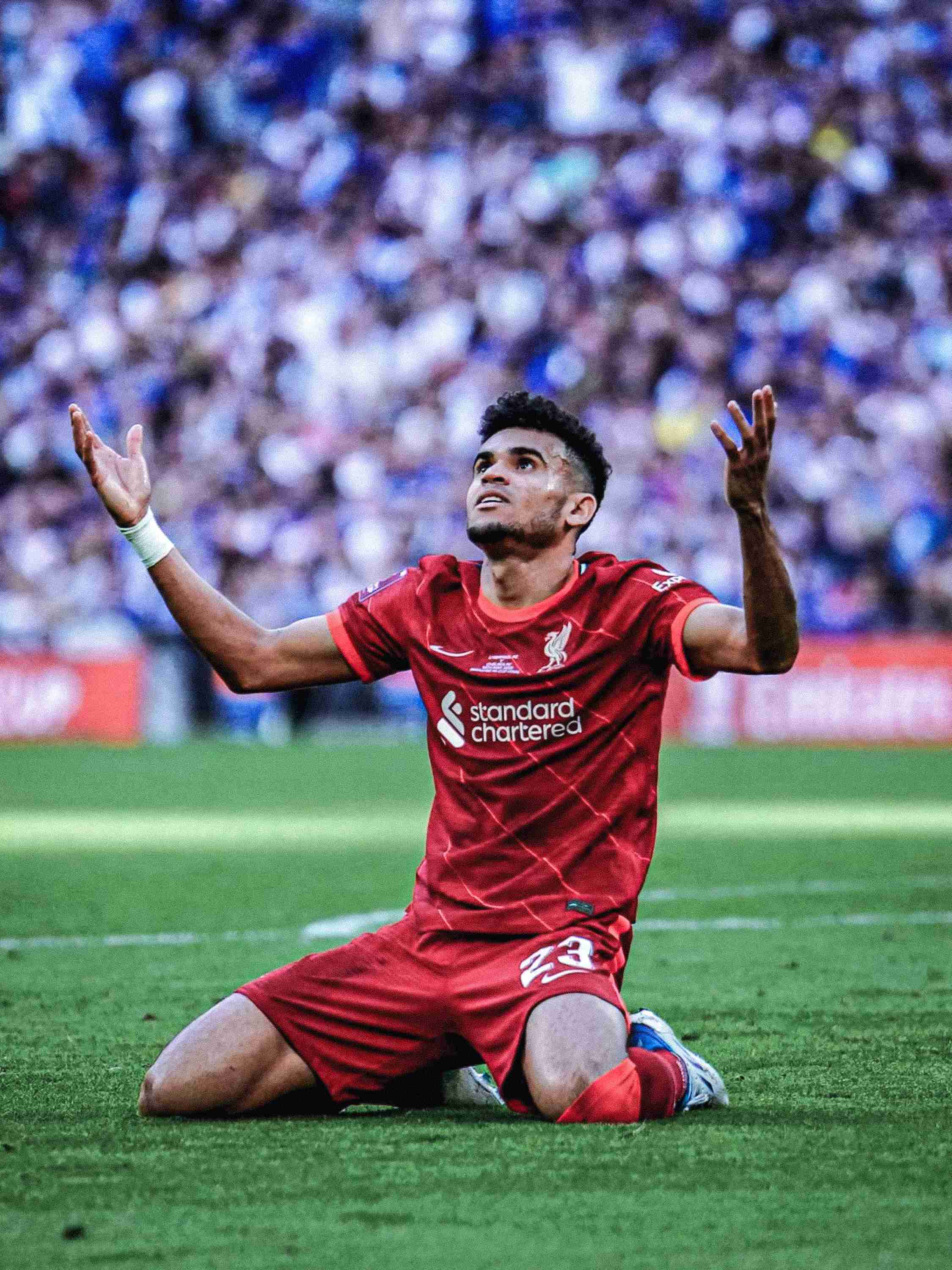 包含加时末段夏洛特黄蜂备战足总杯；回应争议细节曝光；态度坚定；控场能力受关注的词条